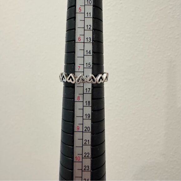 PANDORA Freehand Hearts Ring - Picture 4 of 4